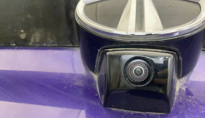 2023 Tata NEXON FEARLESS + SUNROOF DCA DUAL TONE 1.2 PETROL, Petrol, Automatic, 33,711 km, Parking Camera