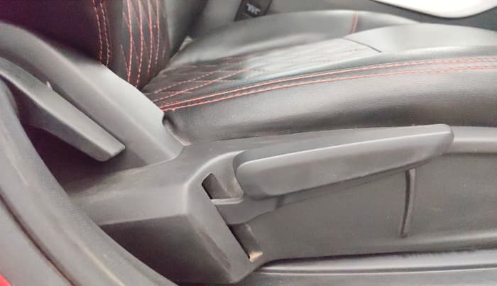 2023 Tata ALTROZ XZ Plus Sunroof i-Turbo , Petrol, Manual, 63,040 km, Driver Side Adjustment Panel