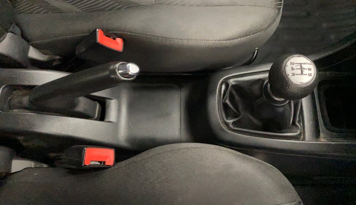 2012 Maruti Swift VXI, Petrol, Manual, 65,969 km, Gear Lever