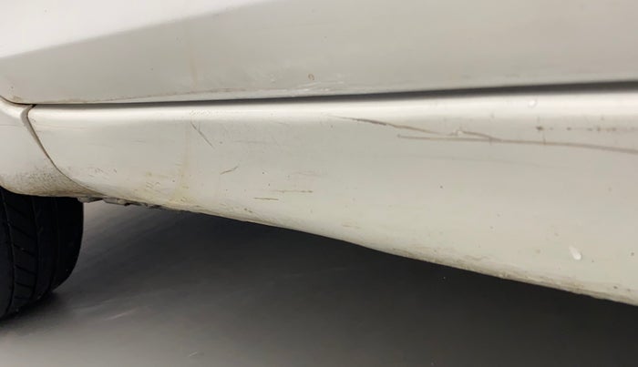 2012 Maruti Swift VXI, Petrol, Manual, 65,969 km, Left running board - Slightly dented