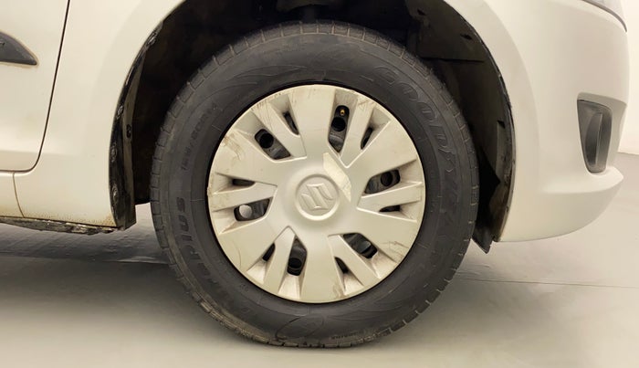 2012 Maruti Swift VXI, Petrol, Manual, 65,969 km, Right Front Wheel
