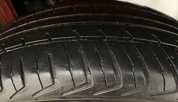 2010 Maruti Zen Estilo VXI, Petrol, Manual, 98,439 km, Left Rear Tyre Tread