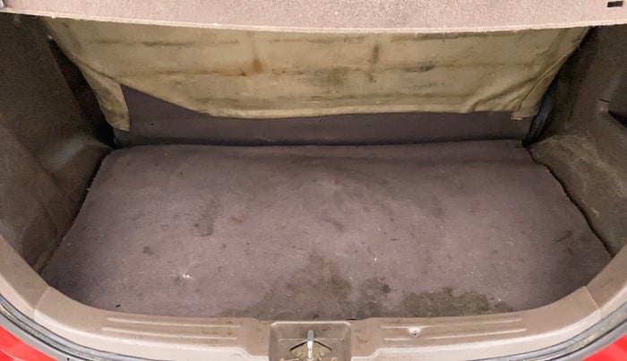 2010 Maruti Zen Estilo VXI, Petrol, Manual, 98,439 km, Boot Inside