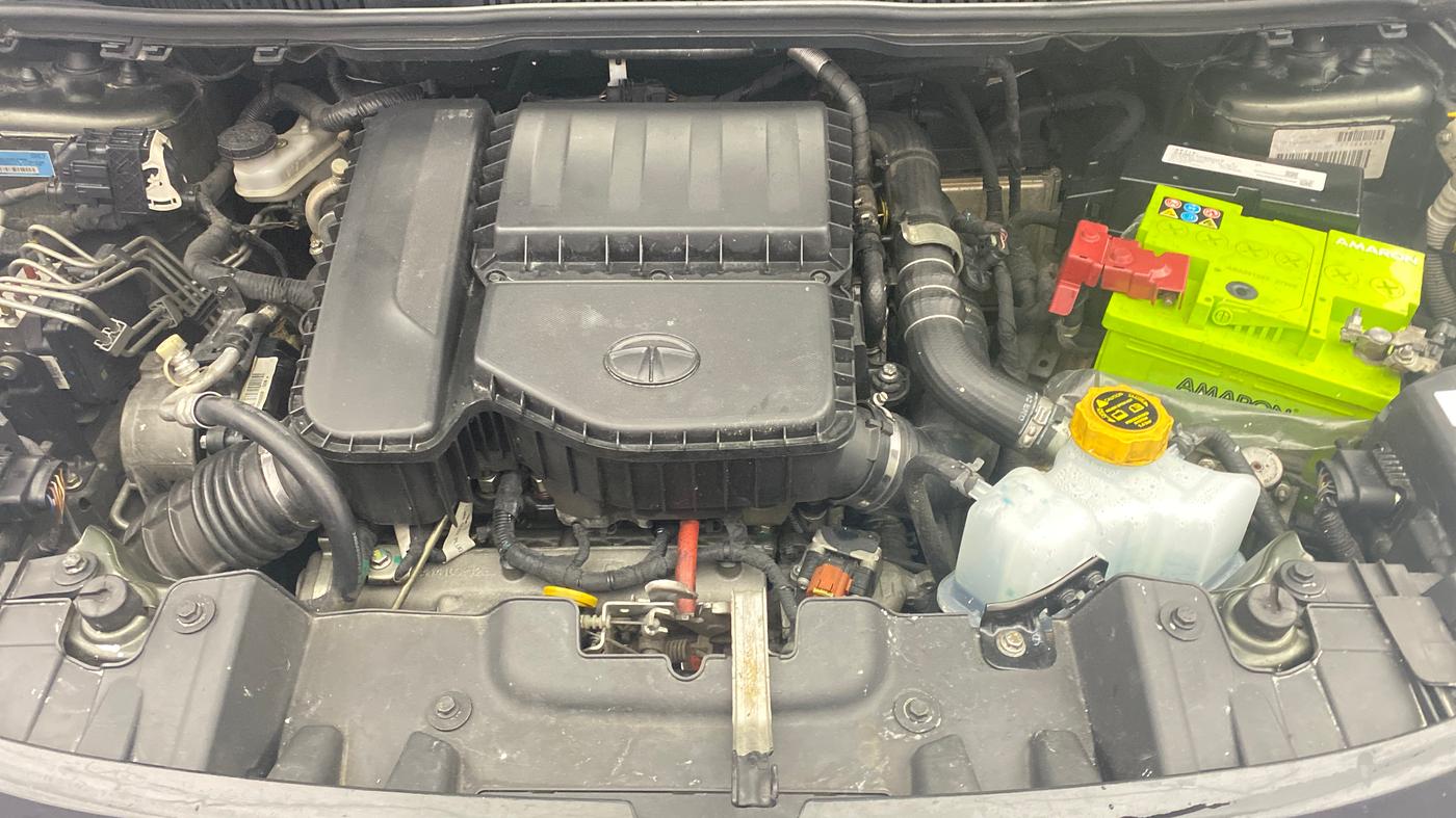 2021 Tata NEXON XZ PLUS DIESEL SUNROOF, Diesel, Manual, 95,859 km, Engine View
