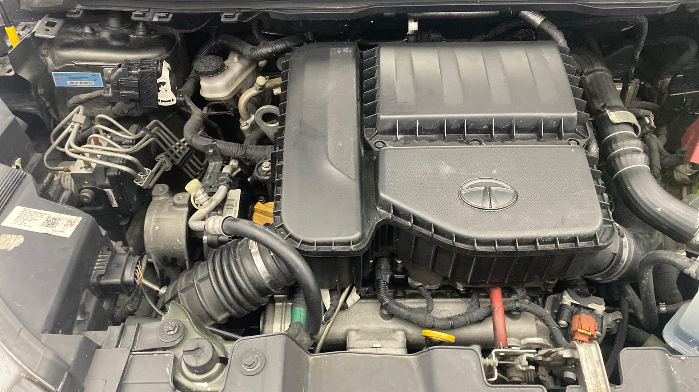 2021 Tata NEXON XZ PLUS DIESEL SUNROOF, Diesel, Manual, 95,859 km, Engine View - Right