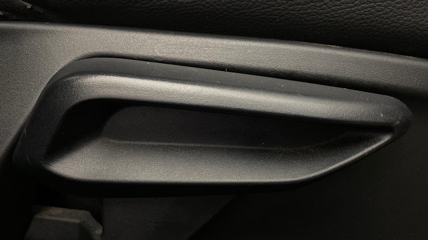 2021 Tata NEXON XZ PLUS DIESEL SUNROOF, Diesel, Manual, 95,859 km, Driver Side Adjustment Panel