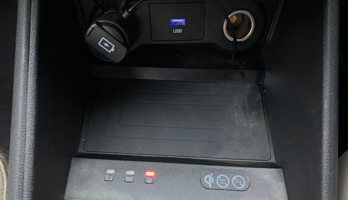 2021 Hyundai Verna SX 1.5 VTVT, Petrol, Manual, 18,988 km, Wireless Charger