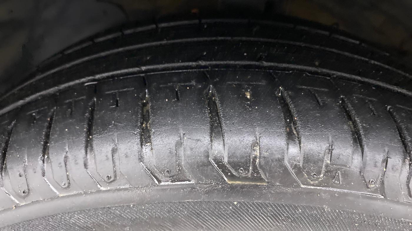 2021 Hyundai Verna SX 1.5 VTVT, Petrol, Manual, 18,988 km, Left Front Tyre Tread