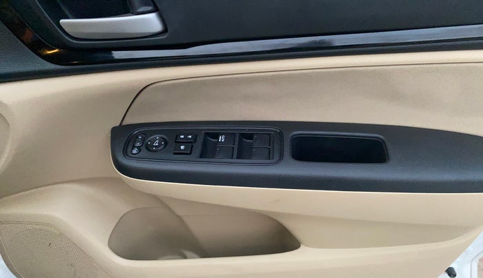 2019 Honda Amaze 1.2L I-VTEC S, Petrol, Manual, 30,714 km, Driver Side Door Panels Control