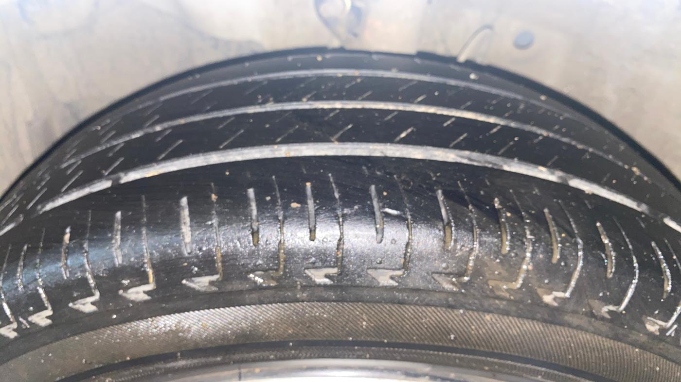 2019 Honda Amaze 1.2L I-VTEC S, Petrol, Manual, 30,714 km, Left Front Tyre Tread