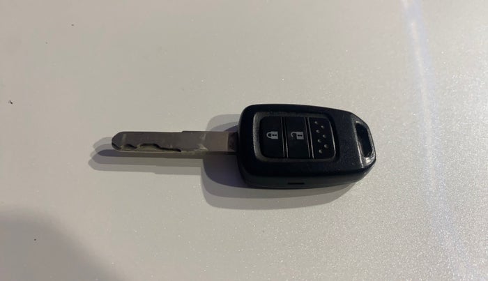 2019 Honda Amaze 1.2L I-VTEC S, Petrol, Manual, 30,714 km, Key Close Up