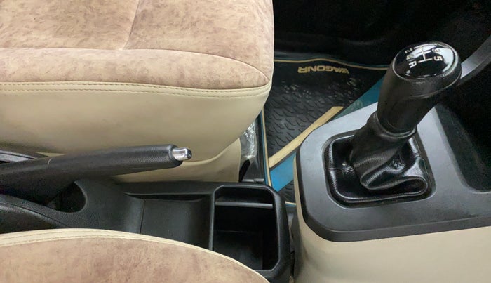 2020 Maruti New Wagon-R ZXI 1.2 old, Petrol, Manual, 76,584 km, Gear Lever