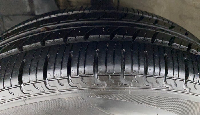 2020 Maruti New Wagon-R ZXI 1.2 old, Petrol, Manual, 76,584 km, Left Front Tyre Tread
