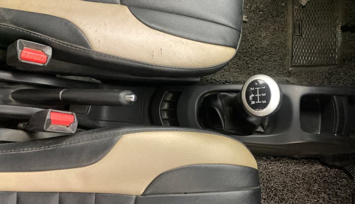 2017 Maruti Wagon R 1.0 VXI, Petrol, Manual, 72,095 km, Gear Lever