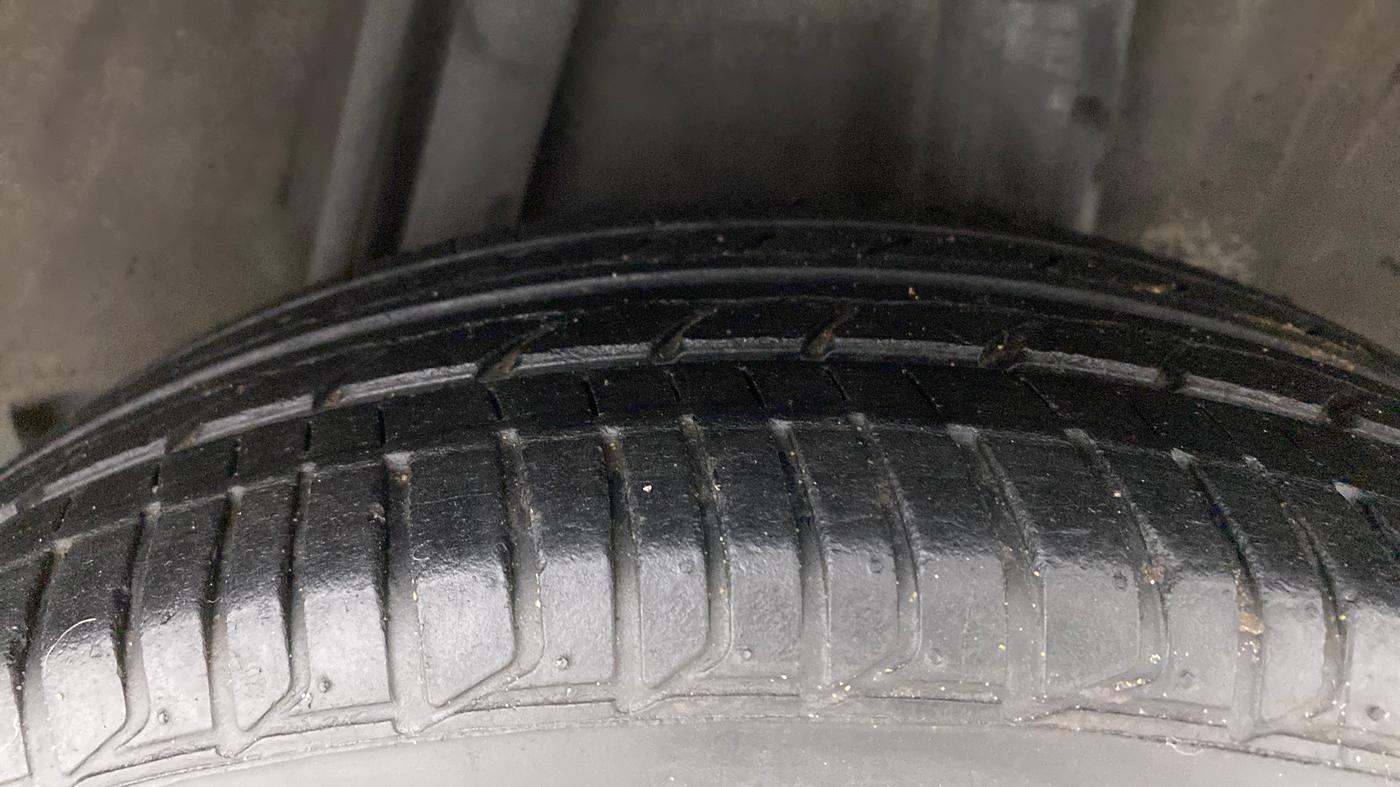 2017 Honda Jazz 1.2L I-VTEC V AT, Petrol, Automatic, 26,026 km, Left Rear Tyre Tread