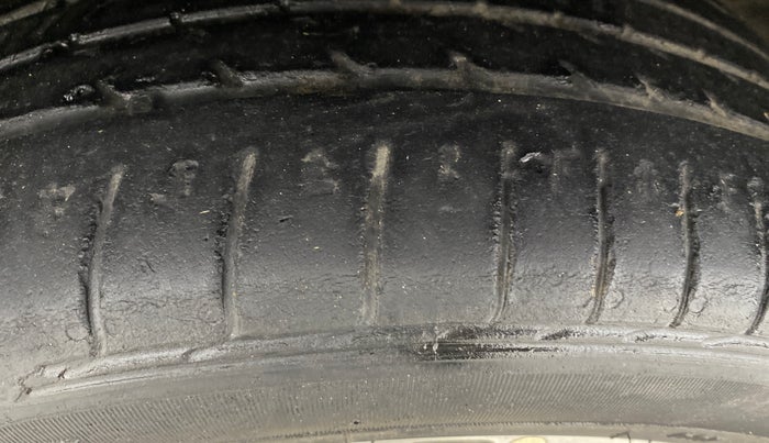 2016 Hyundai Elite i20 ASTA 1.2 (O), Petrol, Manual, 57,957 km, Left Front Tyre Tread