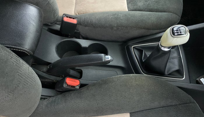 2016 Hyundai Elite i20 ASTA 1.2 (O), Petrol, Manual, 57,957 km, Gear Lever