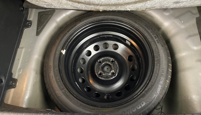 2016 Hyundai Elite i20 ASTA 1.2 (O), Petrol, Manual, 57,957 km, Spare Tyre