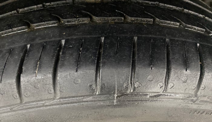 2016 Hyundai Elite i20 ASTA 1.2 (O), Petrol, Manual, 57,957 km, Left Rear Tyre Tread