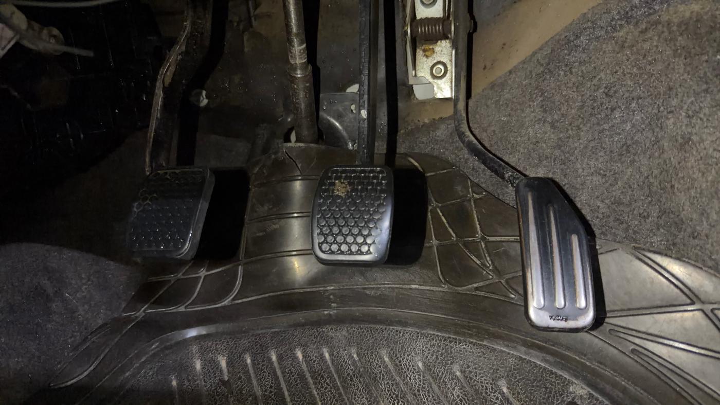 2014 Maruti Alto K10 VXI, Petrol, Manual, 99,912 km, Pedals