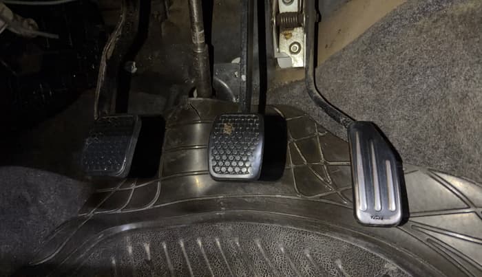 2014 Maruti Alto K10 VXI, Petrol, Manual, 99,912 km, Pedals