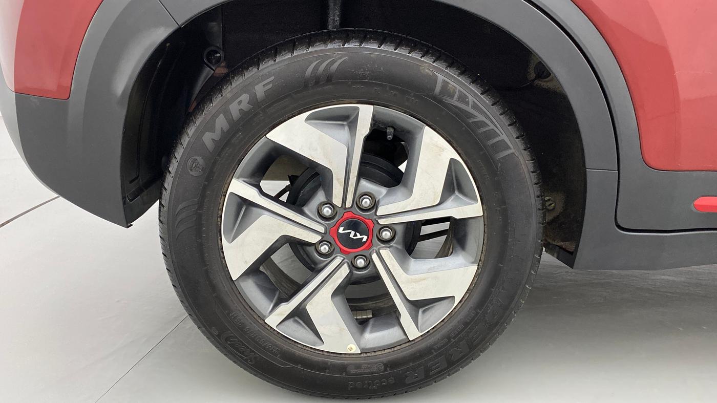 2022 KIA SONET GTX PLUS 1.5 AT, Diesel, Automatic, 7,366 km, Right Rear Wheel