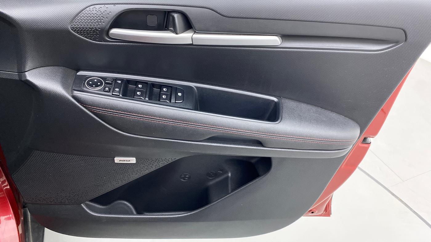 2022 KIA SONET GTX PLUS 1.5 AT, Diesel, Automatic, 7,366 km, Driver Side Door Panels Control