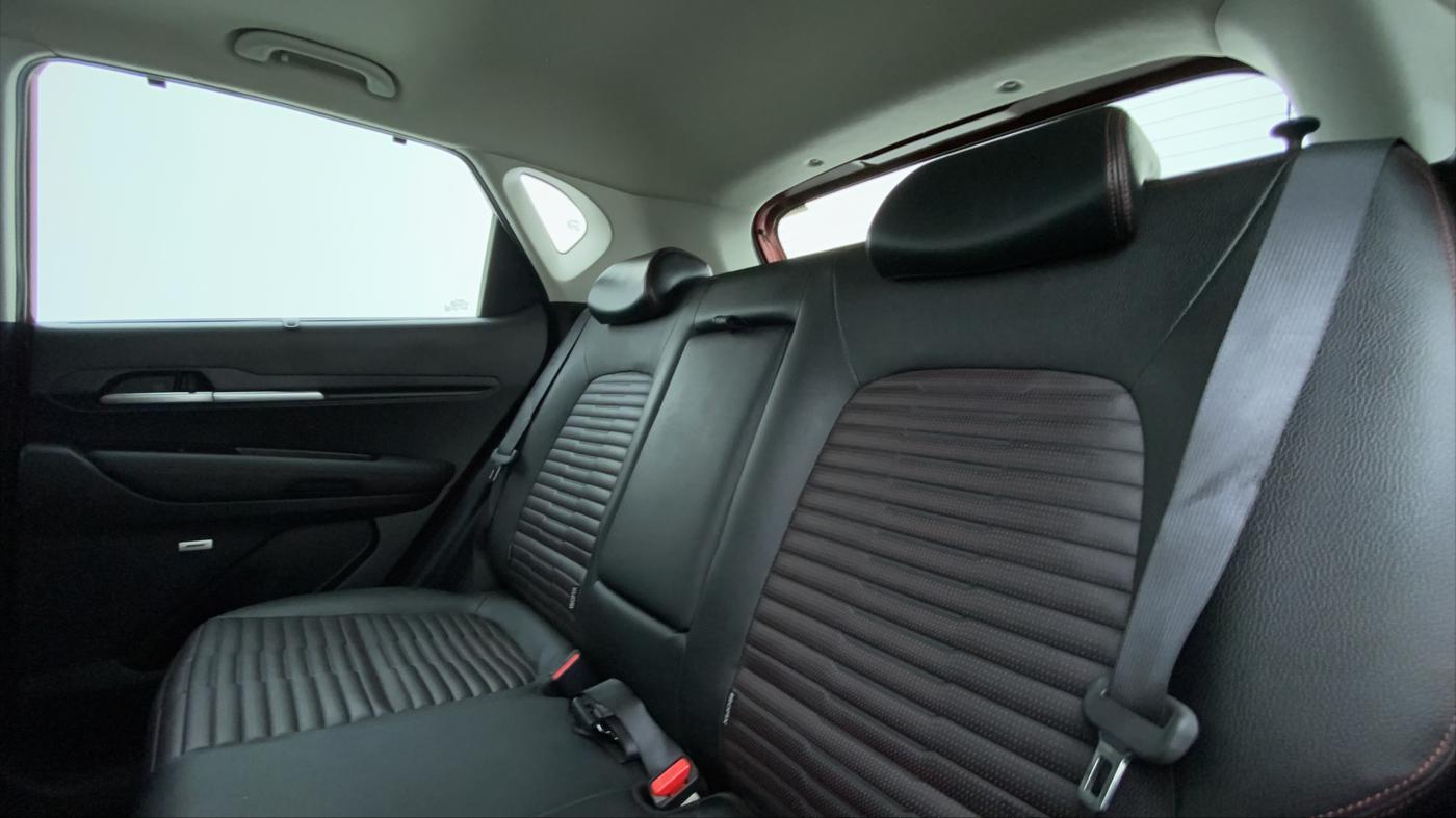 2022 KIA SONET GTX PLUS 1.5 AT, Diesel, Automatic, 7,366 km, Right Side Rear Door Cabin
