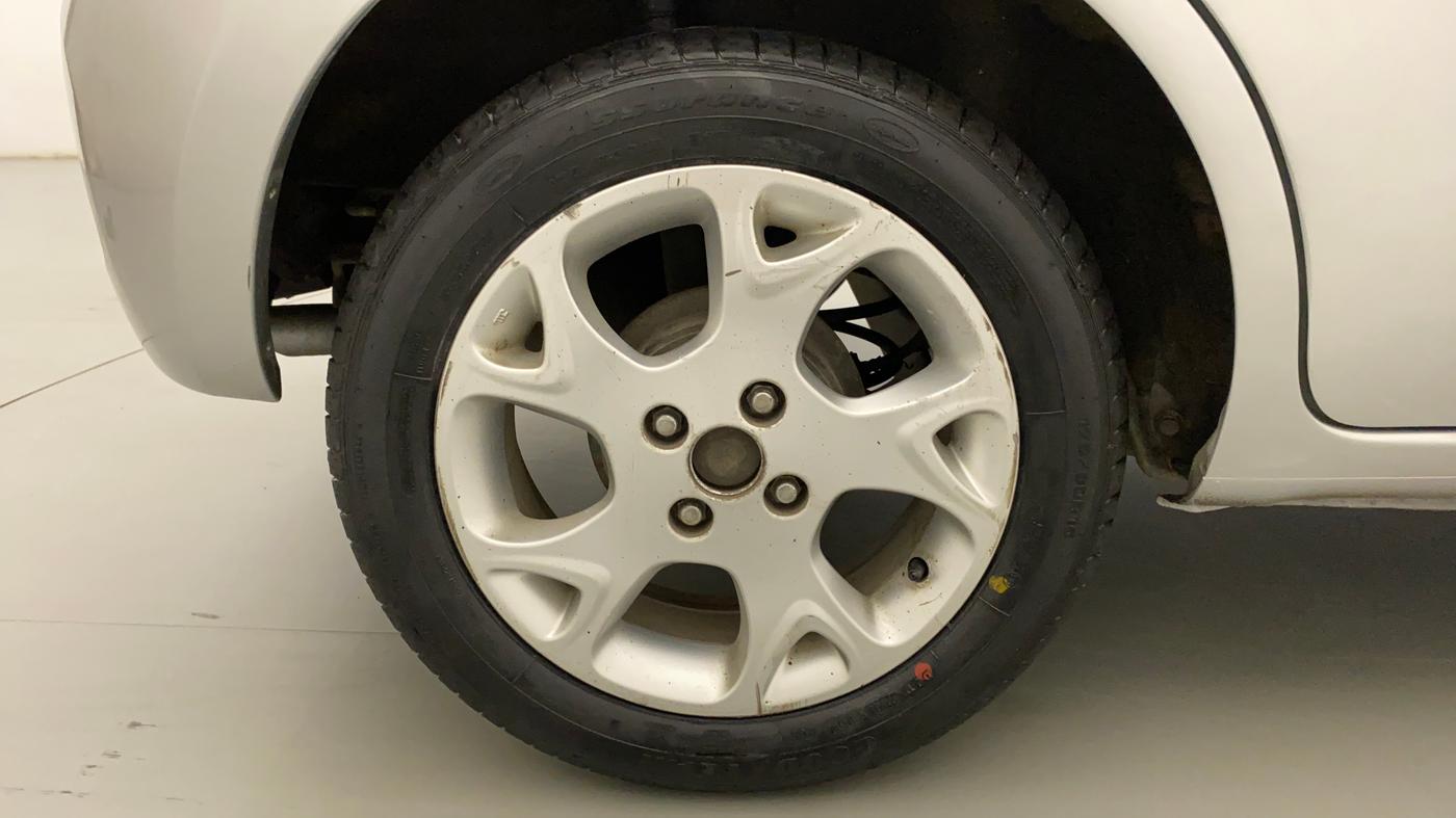2013 Renault Pulse RXZ DIESEL, Diesel, Manual, 58,359 km, Right Rear Wheel