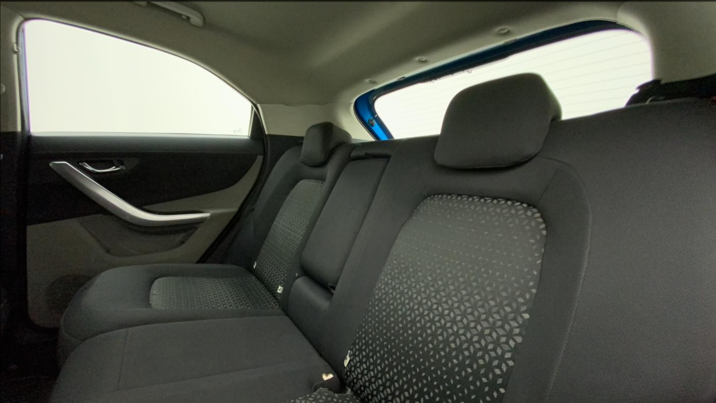 2018 Tata NEXON XZ PLUS DIESEL DUAL TONE, Diesel, Manual, 86,829 km, Right Side Rear Door Cabin