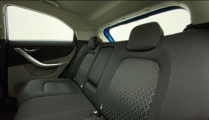2018 Tata NEXON XZ PLUS DIESEL DUAL TONE, Diesel, Manual, 86,829 km, Right Side Rear Door Cabin