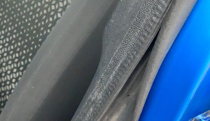 2018 Tata NEXON XZ PLUS DIESEL DUAL TONE, Diesel, Manual, 86,829 km, Front passenger door - Beading has minor damage