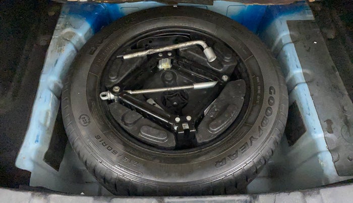 2018 Tata NEXON XZ PLUS DIESEL DUAL TONE, Diesel, Manual, 86,829 km, Spare Tyre