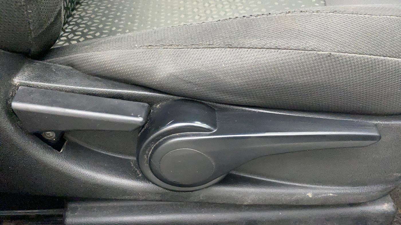 2018 Tata NEXON XZ PLUS DIESEL DUAL TONE, Diesel, Manual, 86,829 km, Driver Side Adjustment Panel