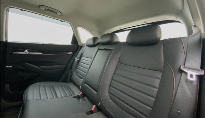 2020 KIA SELTOS GTX+ 1.4 MT, Petrol, Manual, 6,003 km, Right Side Rear Door Cabin