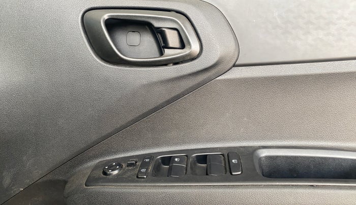 2023 Hyundai EXTER S 1.2 MT, Petrol, Manual, 1,14,810 km, Driver Side Door Panels Control