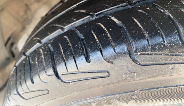 2023 Hyundai EXTER S 1.2 MT, Petrol, Manual, 1,14,810 km, Right Front Tyre Tread