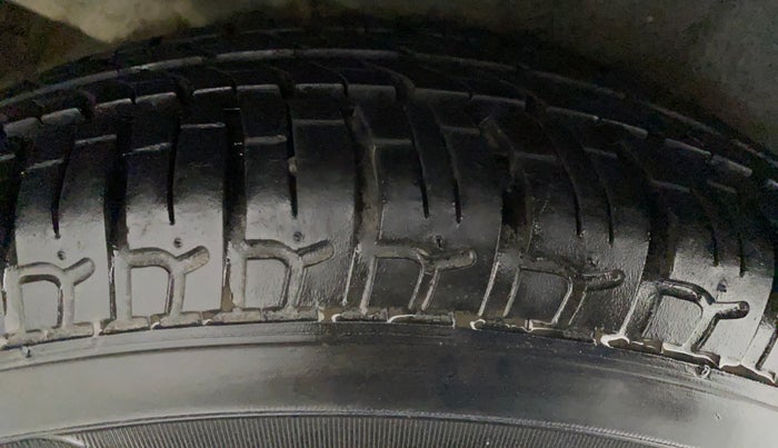 2014 Hyundai i10 ERA 1.1, Petrol, Manual, 22,441 km, Right Rear Tyre Tread