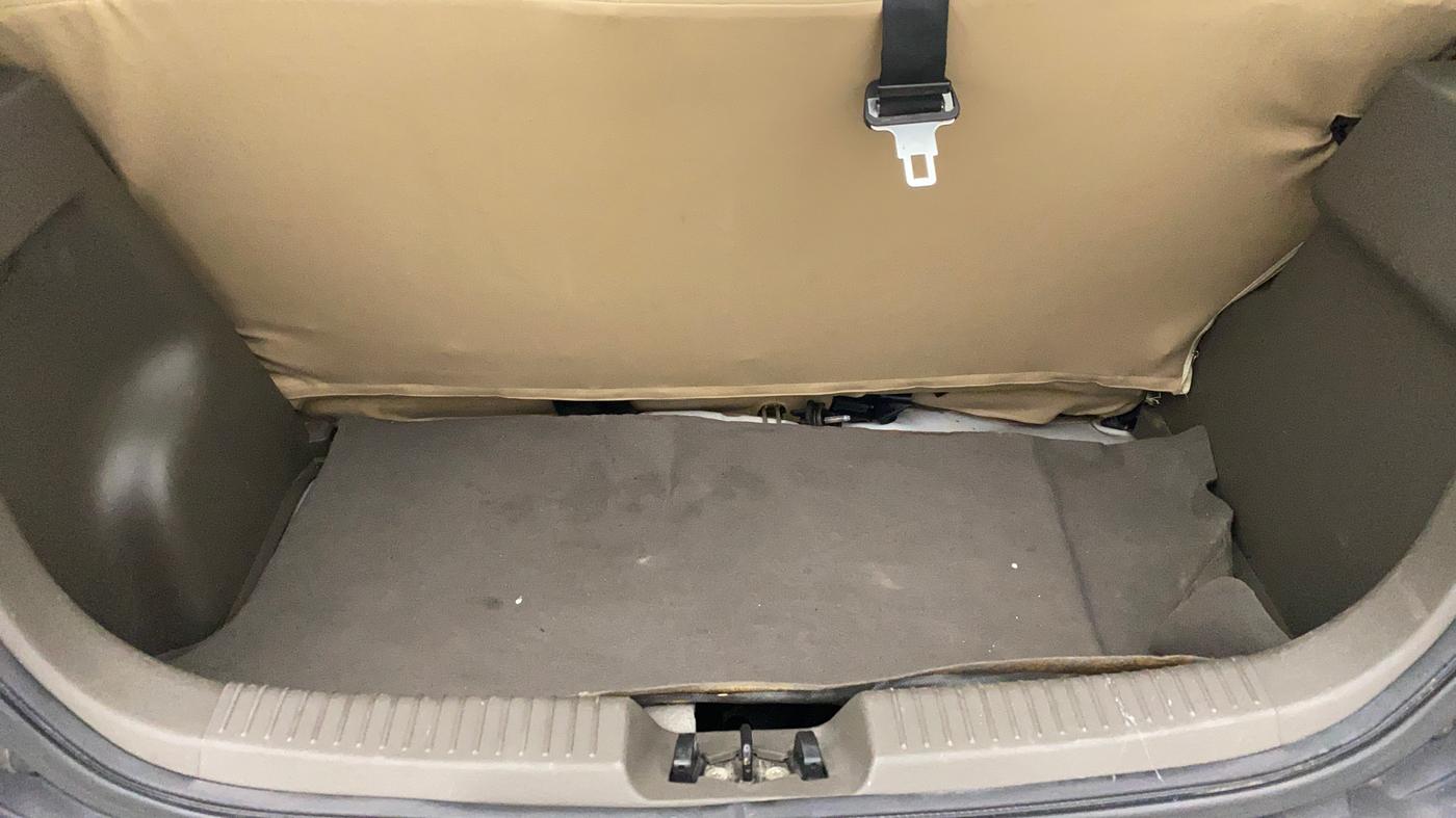 2014 Hyundai i10 ERA 1.1, Petrol, Manual, 22,441 km, Boot Inside