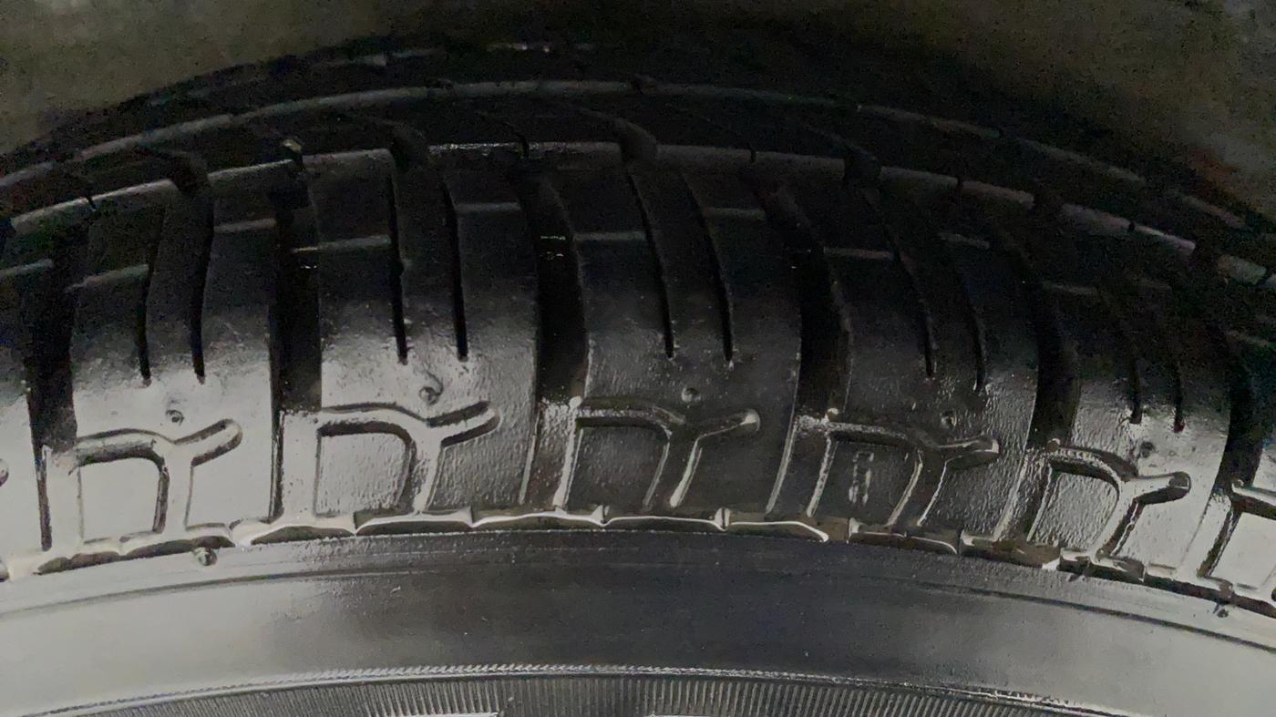 2014 Hyundai i10 ERA 1.1, Petrol, Manual, 22,441 km, Right Front Tyre Tread