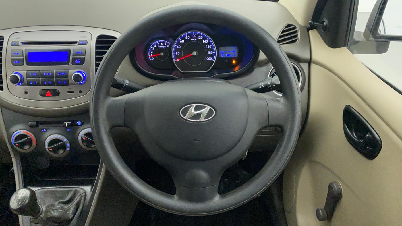 2014 Hyundai i10 ERA 1.1, Petrol, Manual, 22,441 km, Steering Wheel Close Up
