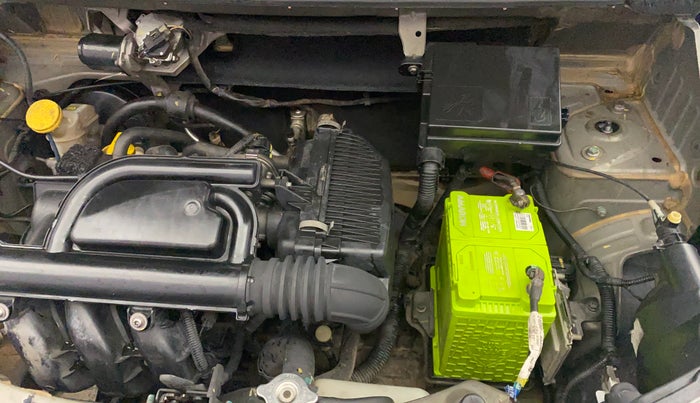 2016 Renault Kwid RXT 0.8 (O), Petrol, Manual, 94,705 km, Engine View - Left