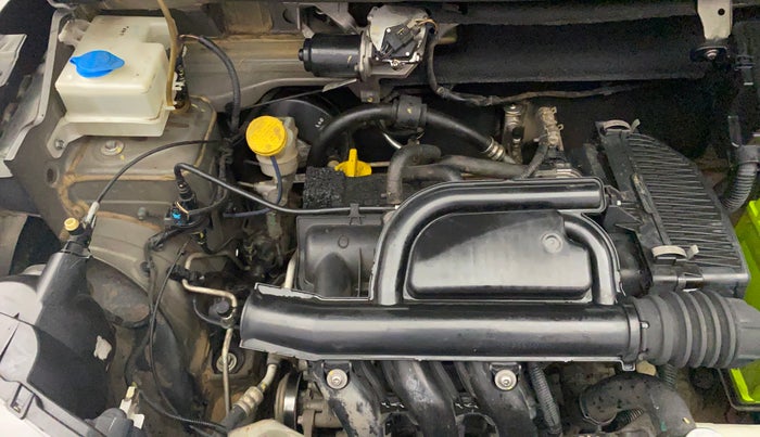 2016 Renault Kwid RXT 0.8 (O), Petrol, Manual, 94,705 km, Engine View - Right