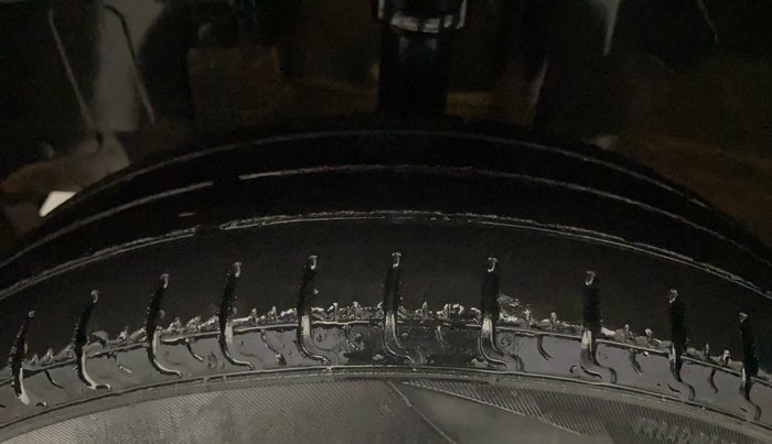 2016 Renault Kwid RXT 0.8 (O), Petrol, Manual, 94,705 km, Left Front Tyre Tread