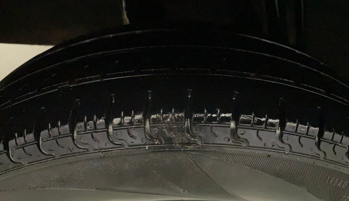 2016 Renault Kwid RXT 0.8 (O), Petrol, Manual, 94,705 km, Right Rear Tyre Tread