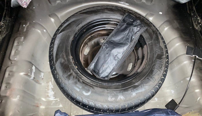 2016 Renault Kwid RXT 0.8 (O), Petrol, Manual, 94,705 km, Spare Tyre