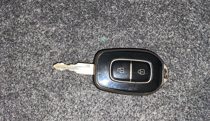 2016 Renault Kwid RXT 0.8 (O), Petrol, Manual, 94,705 km, Key Close Up