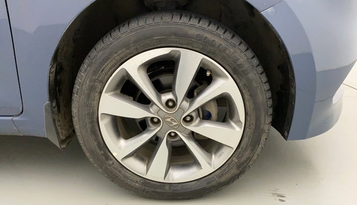 2015 Hyundai Elite i20 SPORTZ 1.2 (O), Petrol, Manual, 65,135 km, Right Front Wheel