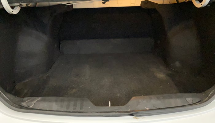 2020 Maruti Ciaz DELTA 1.5 SHVS MT PETROL, Petrol, Manual, 58,644 km, Boot Inside