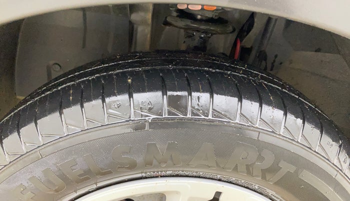 2023 Renault TRIBER RXT, Petrol, Manual, 28,302 km, Left Front Tyre Tread